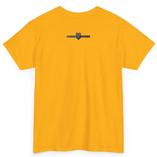 A  yelow bodybuilding spotry 'Fitbull' t-shirt witnt logo and mitvation design back.