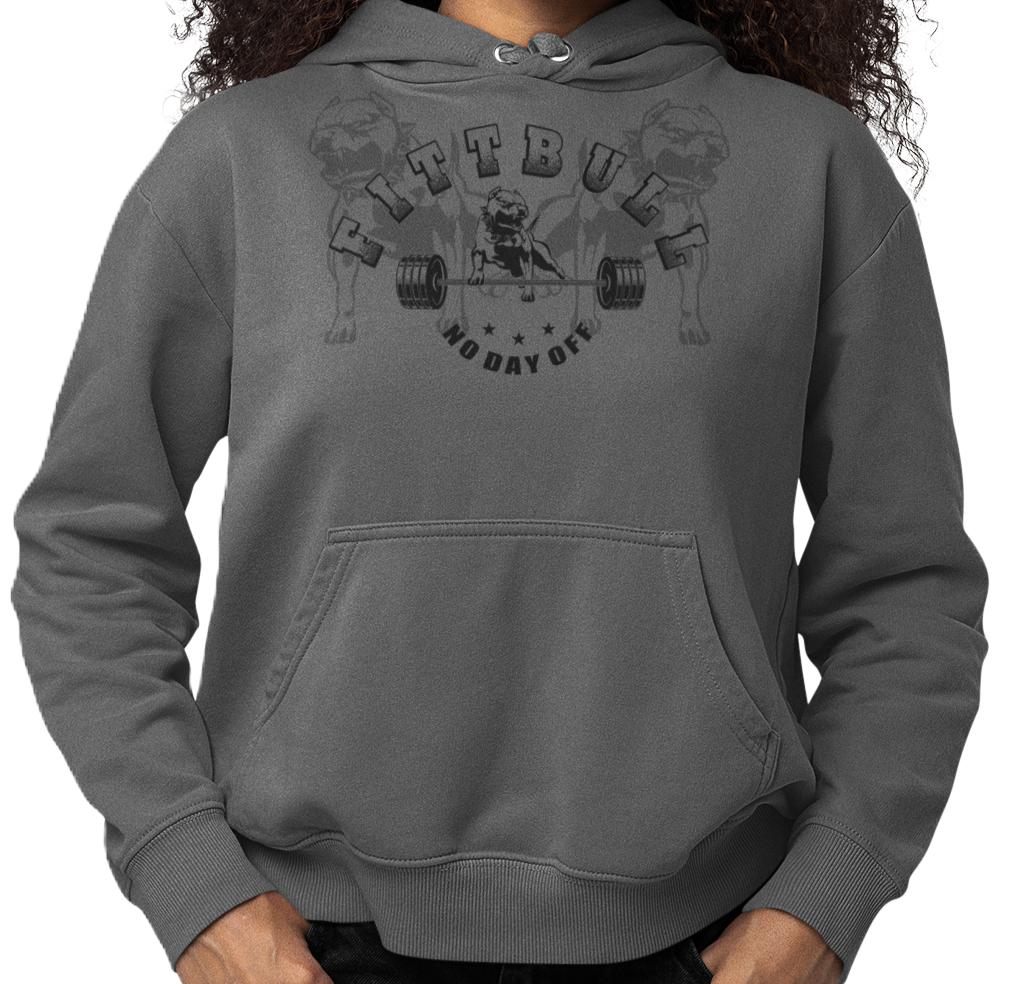 A woman wear sports grey hoodet, fitness sweatshirt Fitbull, with motivation desighn No Day Off.