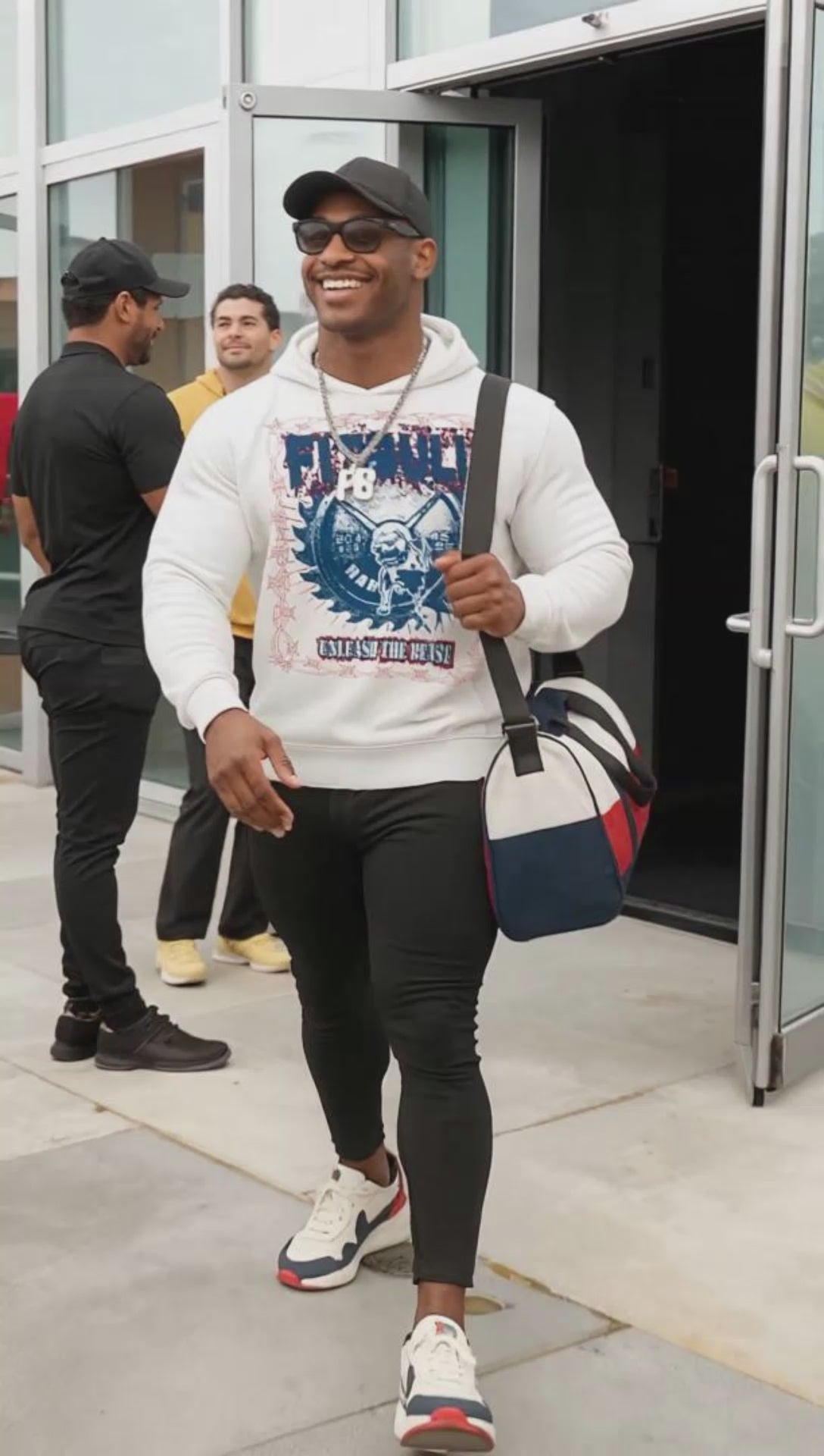 fitbull-fit-wear-fitness-fashion-white-sweatshirt-video-presentation